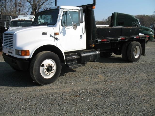 1994 International 4900  Flatbed Truck