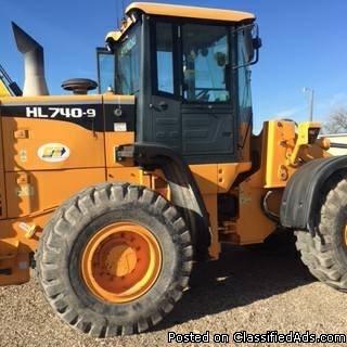 Hyundai HL740-9 Wheel Loader with Forks For Sale in Odessa, Texas  79768