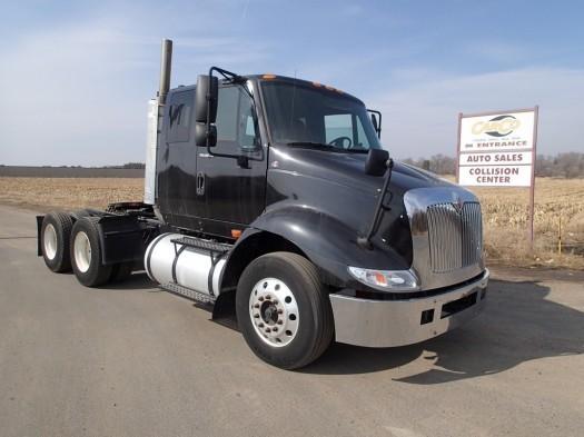 2008 International Transtar 8600 6 X 4 Conventional Extended Cab Tractor  Conventional - Day Cab