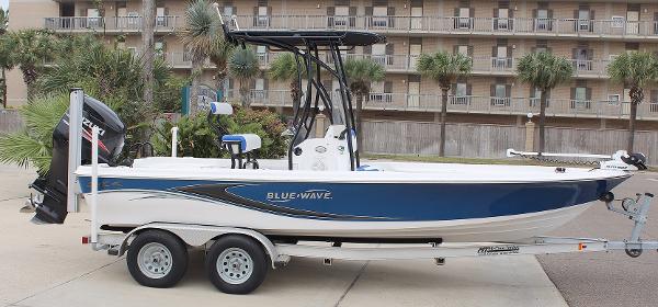 2014 Blue Wave 2200 Pure Bay