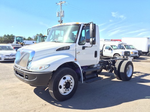 2006 International 4300  Cab Chassis