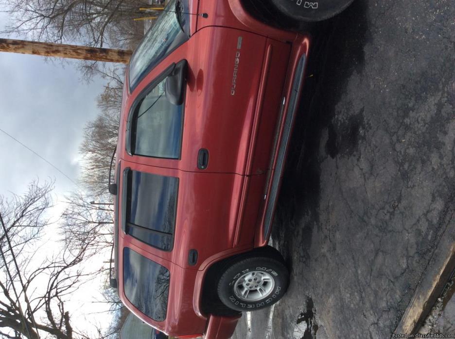Parting out or sell whole 2001 Dodge Durango, 0