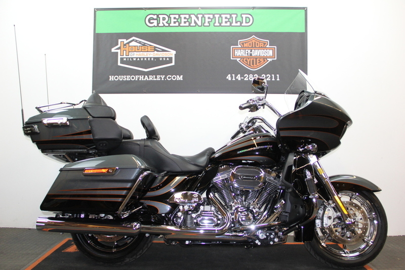 2016 Harley-Davidson FLTRUSE - CVO Road Glide Ultra