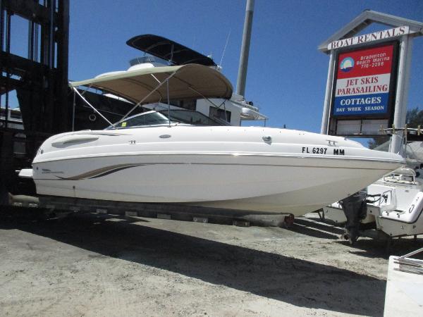 2004 Chaparral 236 Sunesta