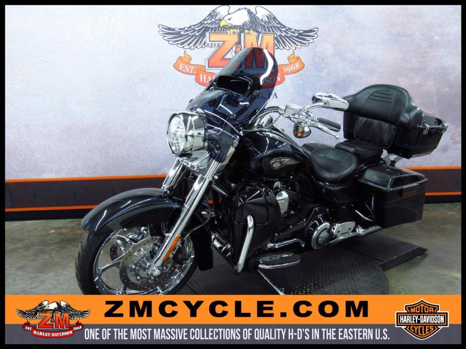 2013 Harley-Davidson CVO™ Road King 110th Anniversary Edition