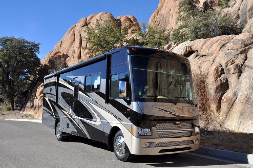 2012 Winnebago ADVENTURER 32H