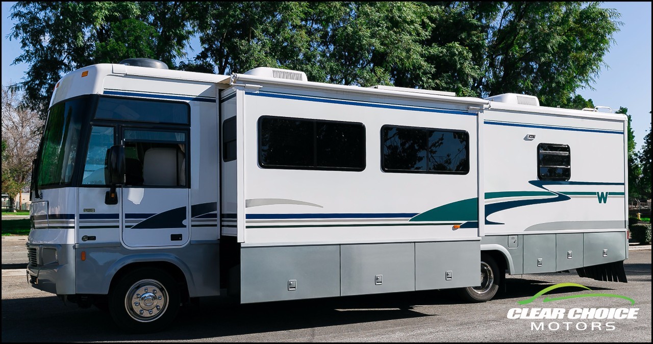 2004 Winnebago BRAVE 32V