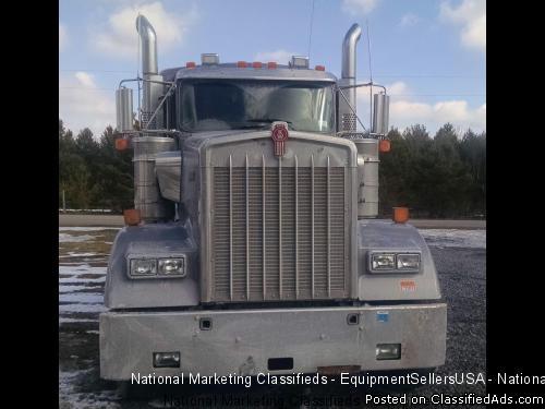 2014 KENWORTH W 900 for sale in Loweville NY, 1