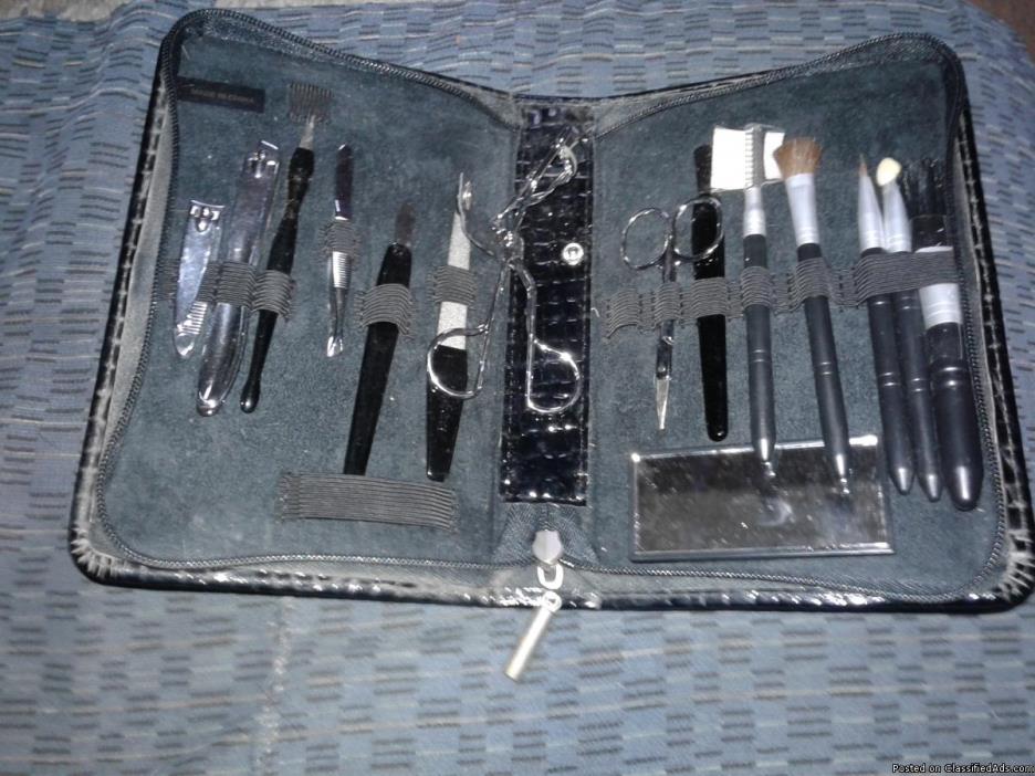 Nail/Make up Set With Case, 0