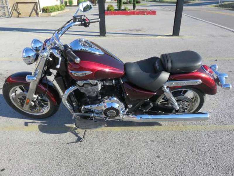 2015 Triumph Thunderbird Commander ABS Two-Tone