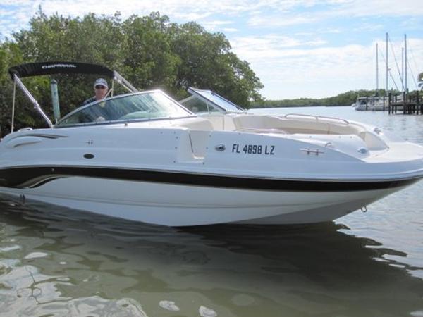 2003 Chaparral 243 Sunesta