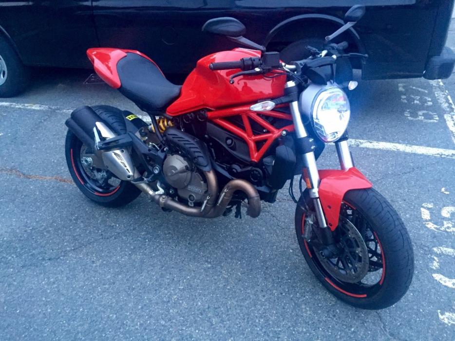 2015 Ducati MONSTER 821