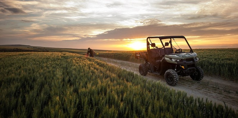 2017 Can-Am Defender HD5