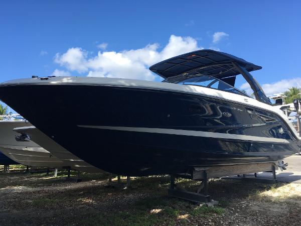 2017 Sea Ray SLX 310 OB