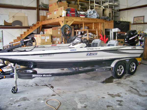 2007 TRITON BOATS TR-21X HP SC