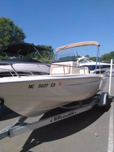 2015 Scout Boats 175 SF