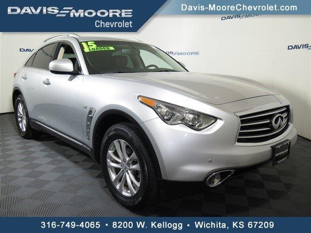 2015 INFINITI QX70