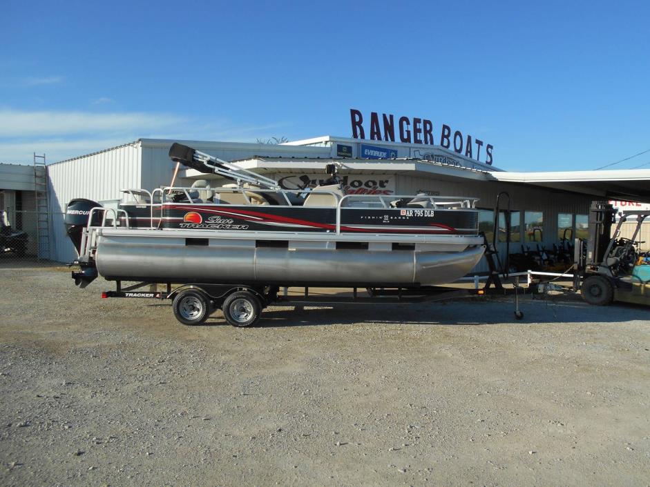 2012 SUN TRACKER Fishin' Barge 22 DLX