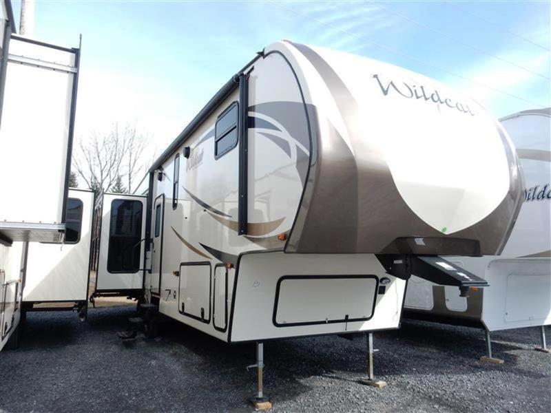 2016 Forest River Wildcat Fifth Wheels 327RE
