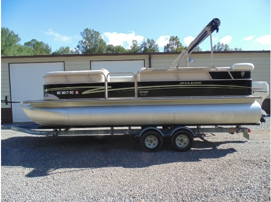 2006 Sylvan 8522 Mirage Signature Series