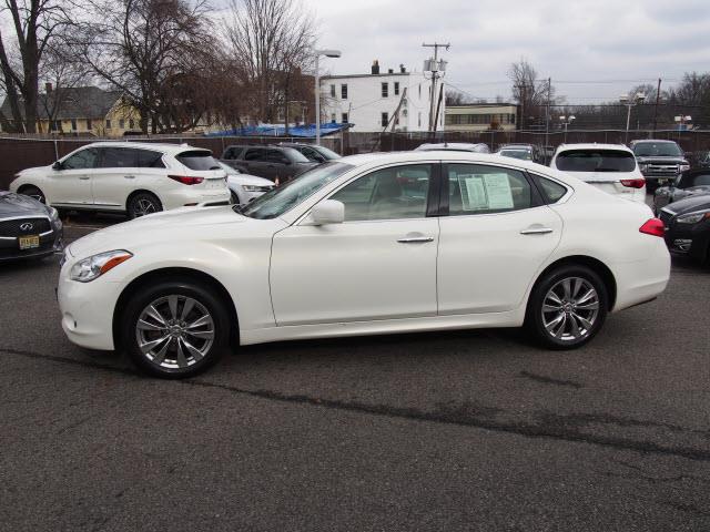 2013 INFINITI M37 x