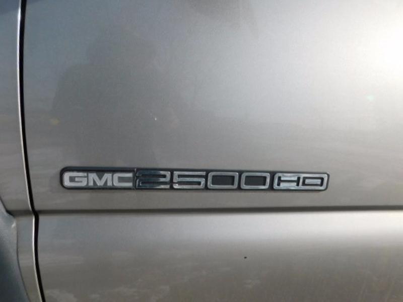 2002 GMC Sierra 2500HD SL