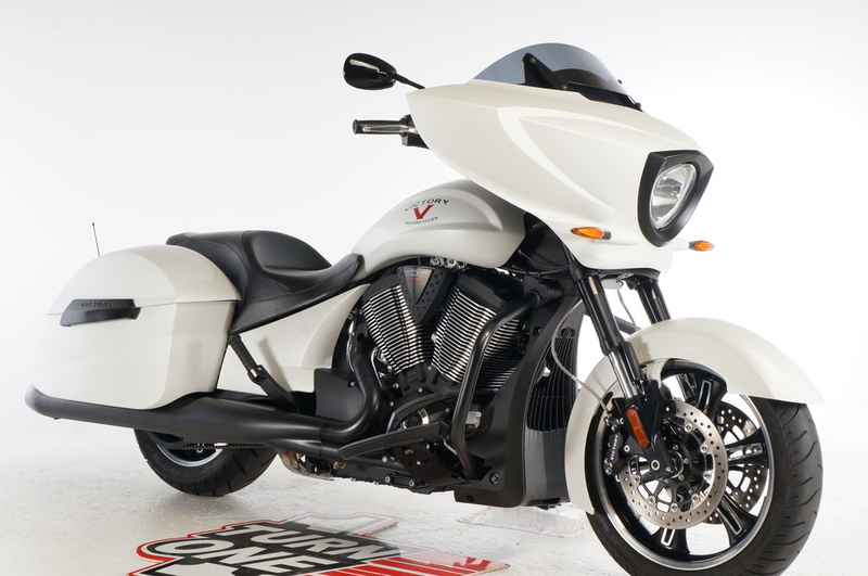 2015 Victory Cross Country Suede White Frost