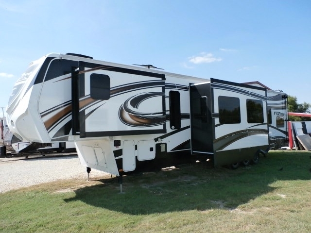 2014 Keystone Fuzion 390