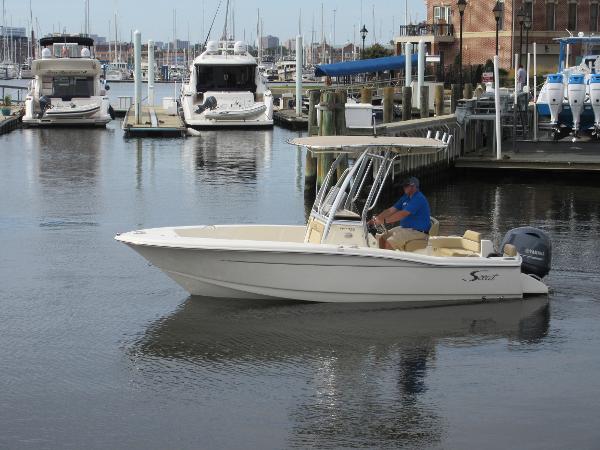 2017 Scout Boats 195 Sport fish
