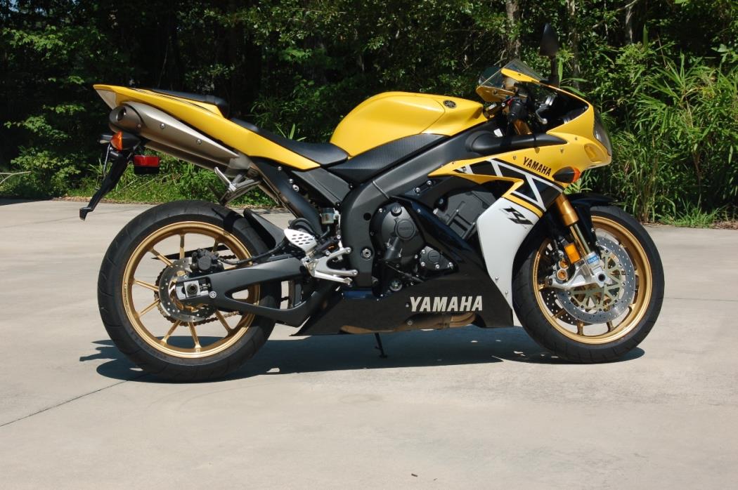2006 Yamaha YZF R1