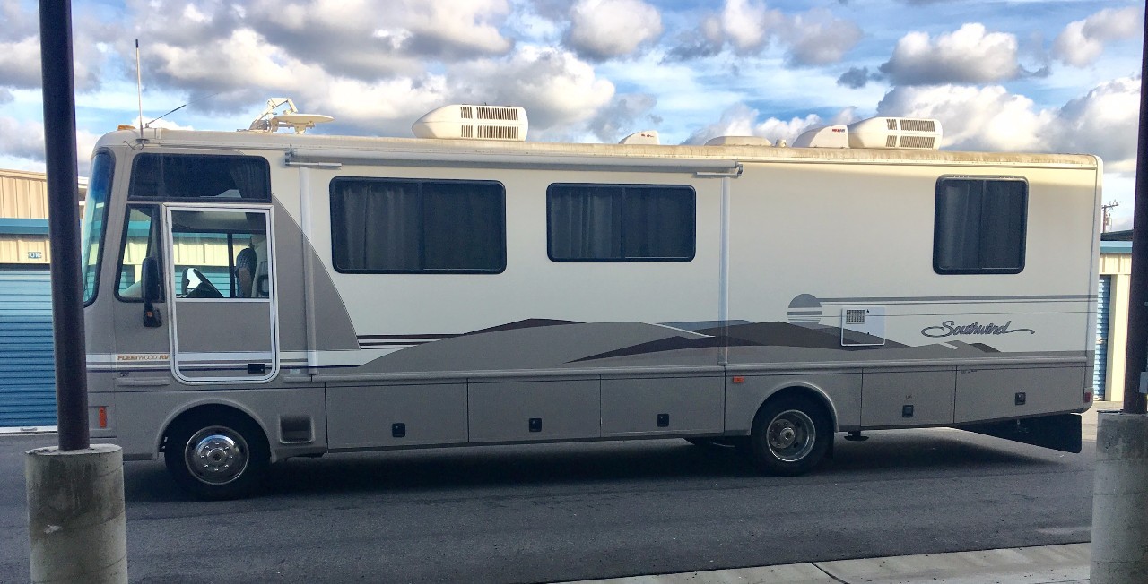 2000 Fleetwood SOUTHWIND 32V