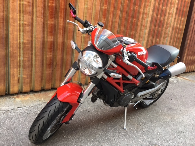 2009 Ducati M1100
