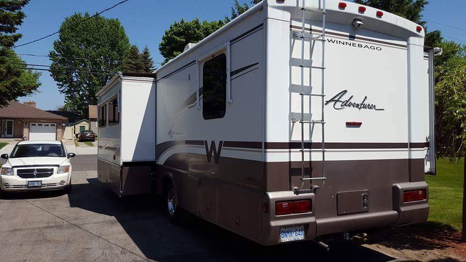 2000 Winnebago ADVENTURER 35