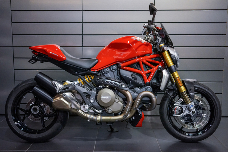 2015 Ducati Monster 1200 S Red