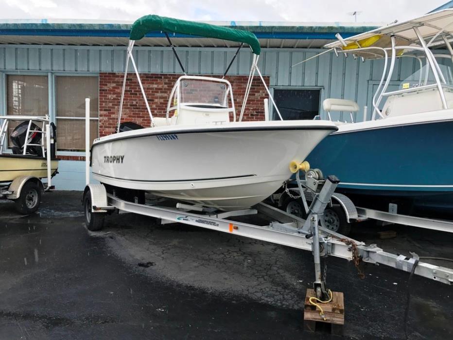 2007 Trophy 17 Center Console