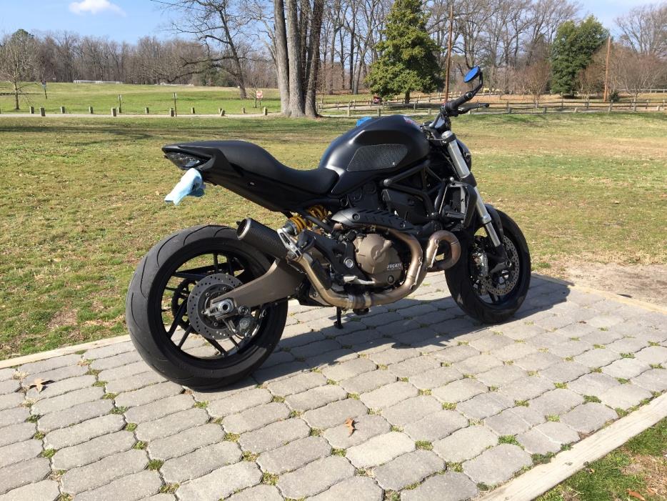 2015 Ducati MONSTER 821