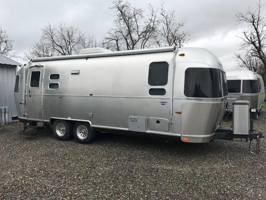 2010 Airstream International Signature 25FB *2017 Leather Package*