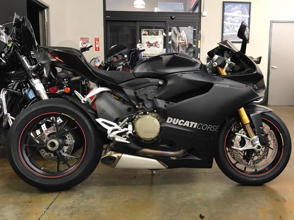 2014 Ducati SUPERBIKE 1199 PANIGALE S