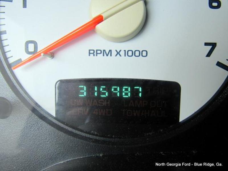 2004 Dodge Ram Pickup 2500 SLT