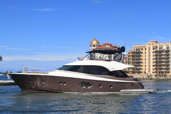 2013 Monte Carlo Yachts MCY 70