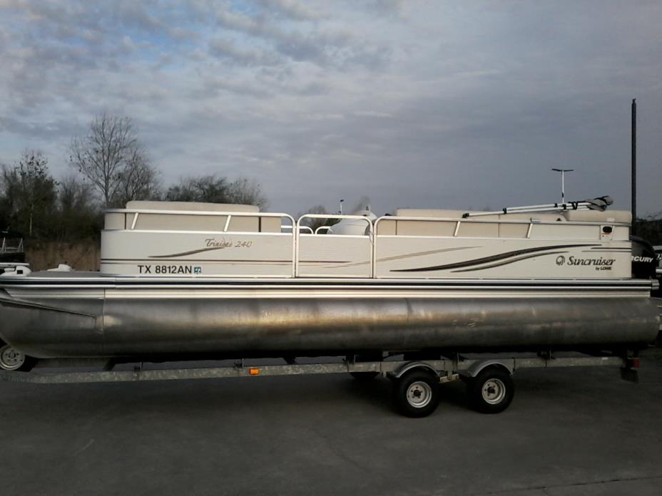 2006 Lowe TRINIDAD 240 SUNCRUISER