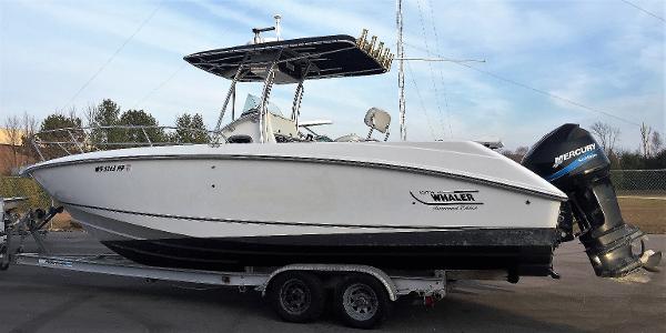 2003 Boston Whaler 270 Outrage