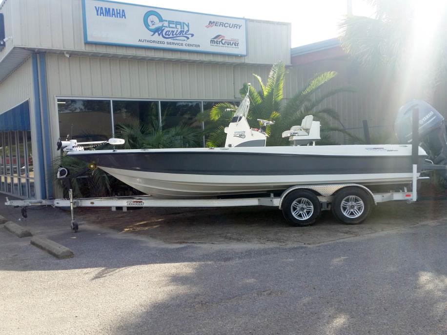 2017 TRITON BOATS 220 LTS Pro