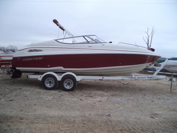 2006 Ebbtide 2300 Lined Bow Rider