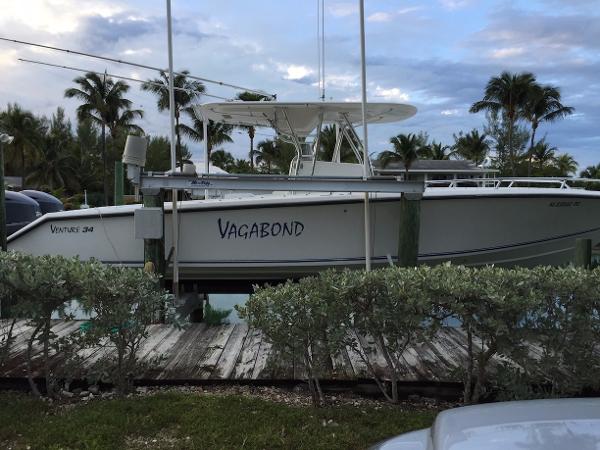 2005 Venture 34 Open