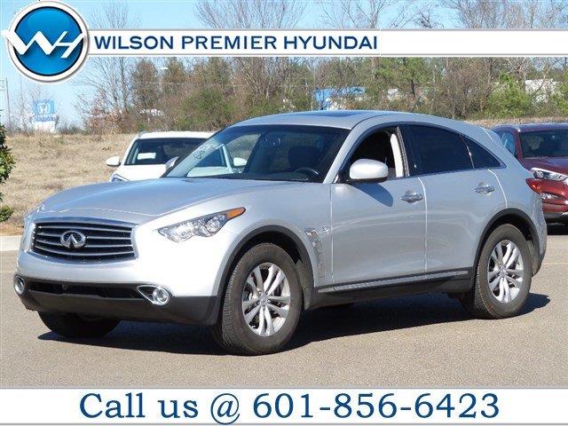 2016 INFINITI QX70