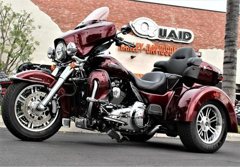 2015 Harley-Davidson FLHTCUTG - Tri-Glide Ultra