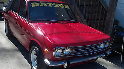 Datsun : Other 4 door USED 1972 DATSUN 510   1.6 ENGINE  RED IN COLOR , 4 CYLINDER, CLEAR TITLE