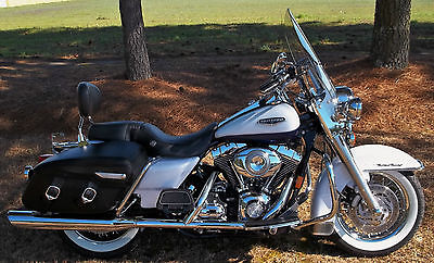 Harley-Davidson : Touring Mint 2007 Harley Davidson Road King Classic 6,380 Mi. w/Cruise $1,900 In Extras