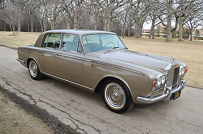 Rolls-Royce : Silver Shadow - 4 door saloon 1 owner 49 500 miles in original preservation category show condition lovely